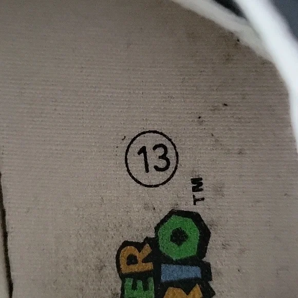 Ground Up Official Nintendo Super Mario Shoes - Picture 15 of 15